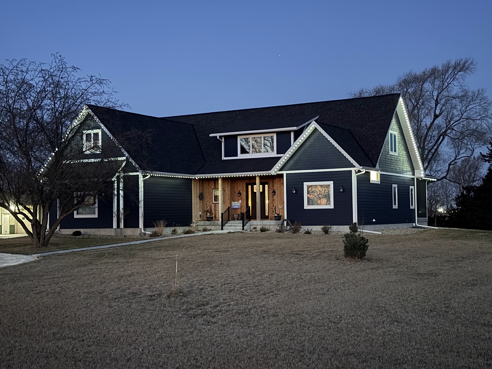 Country 1.5 Story Roofline Installation photo 2